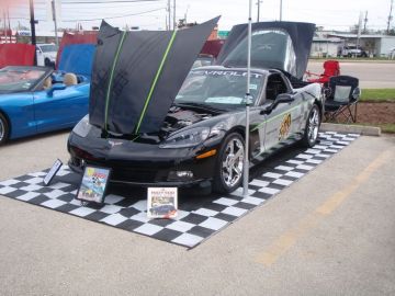 Hooter's Car Show 2013