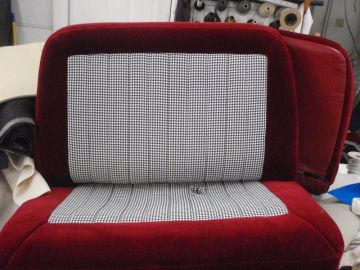 Houndstooth w/ Red Bolsters