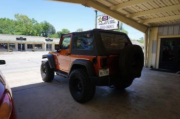 Orange 4X4 Jeep_1