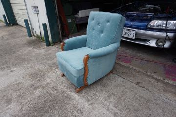 Blue Velvet Chair_1