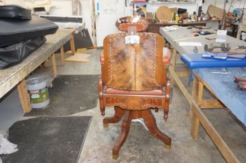 Cowhide Barber Chair_2